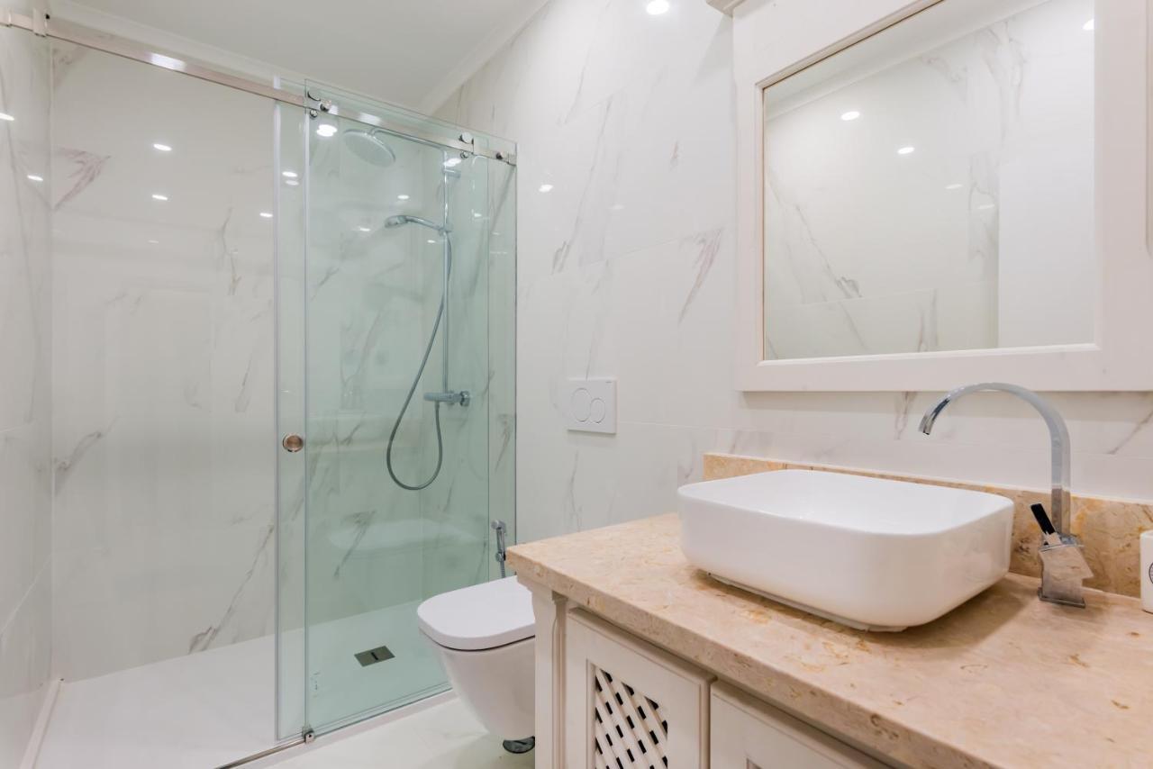 Apartament 2Br At Chiado Historical Heart Of Lizbona Zewnętrze zdjęcie